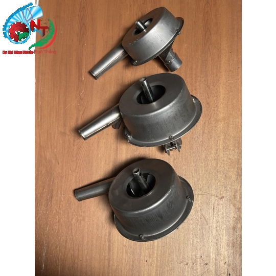 Bơm tưới vườn ống 42
